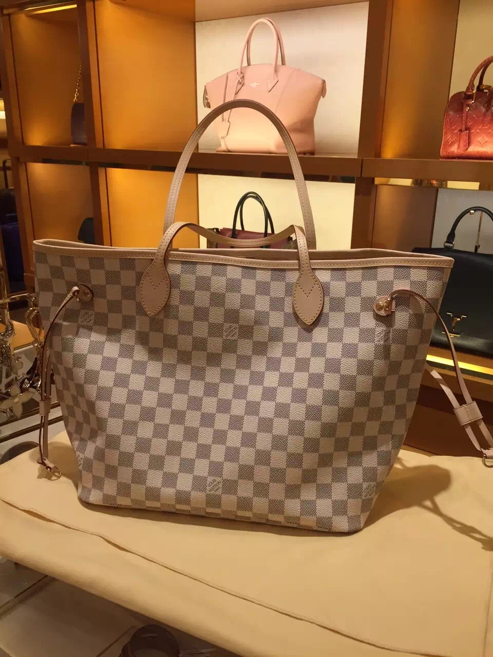 Louis Vuitton Legendary Neverfull MM Bag N41361